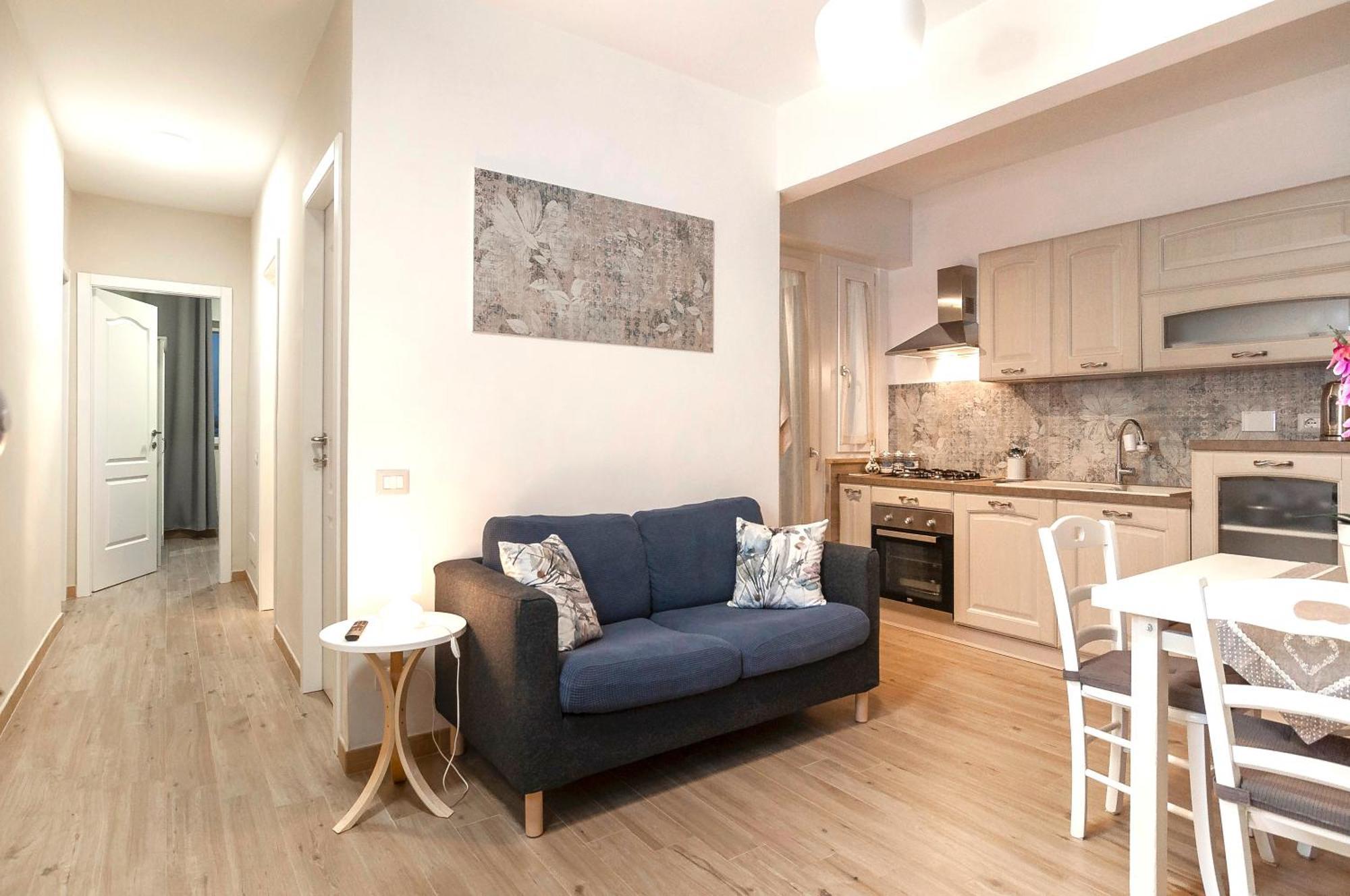 Elegant Comfy Three-rooms In Eur With Parking Apartamento